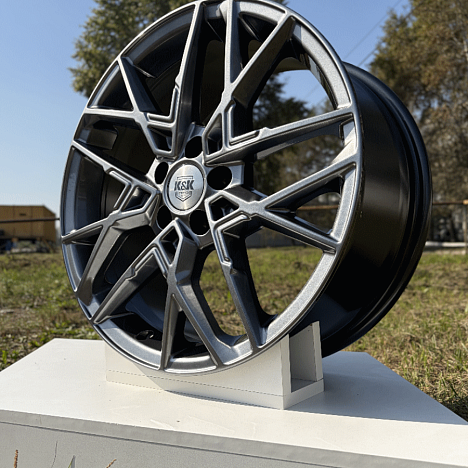 Вудроф (КС1044) 7.000xR18 5x108 DIA60.1 ET33 дарк платинум Вудроф (КС1044) 7.000xR18 5x108 DIA60.1 ET33 дарк платинум